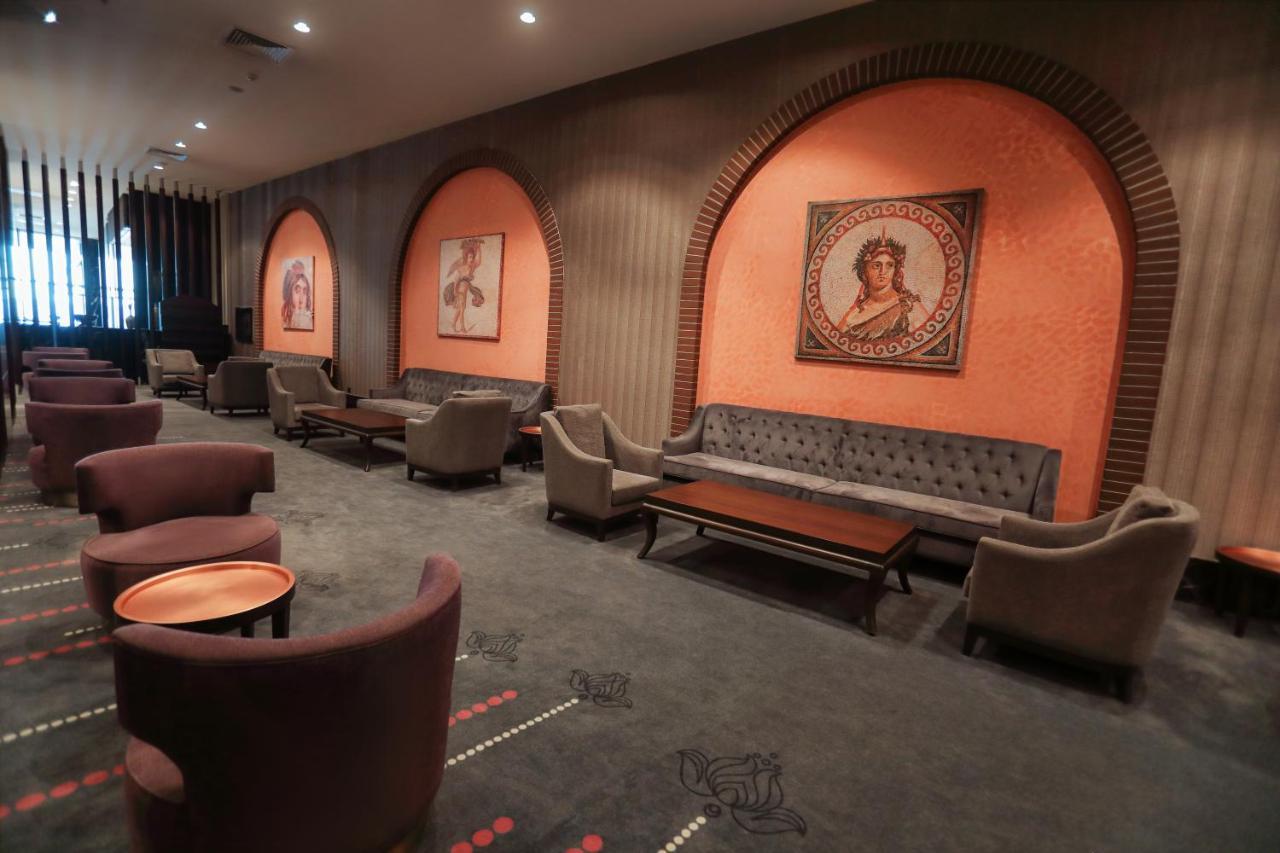 The Green Park Gaziantep Eksteriør bilde The lounge at the station