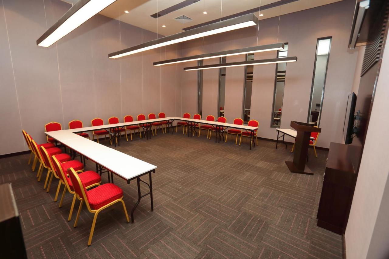 The Green Park Gaziantep Eksteriør bilde A typical meeting room